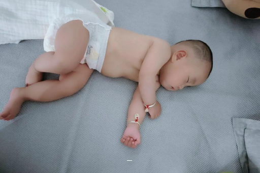 澳门宝宝总是摇头怎么回事